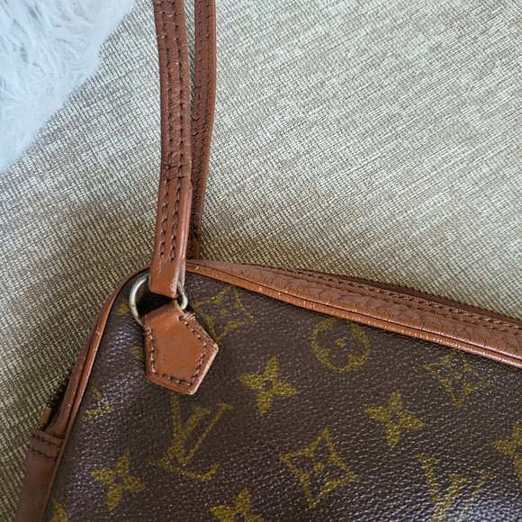 Louis Vuitton Monogram Pochette Dragonne Wristlet Bag..Vintage - Picture 11 of 11